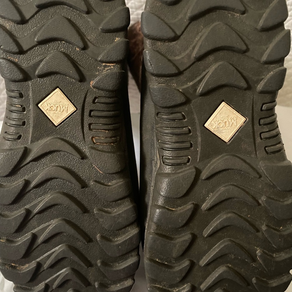 Realtree Muck Boots Childs size 3, I wear a women’s size 5/6 and they fit me - Picture 3 of 7